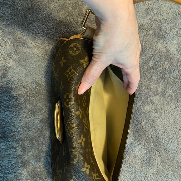 ICONIC Louis Vuitton Beverly Handbag - Picture 9 of 11